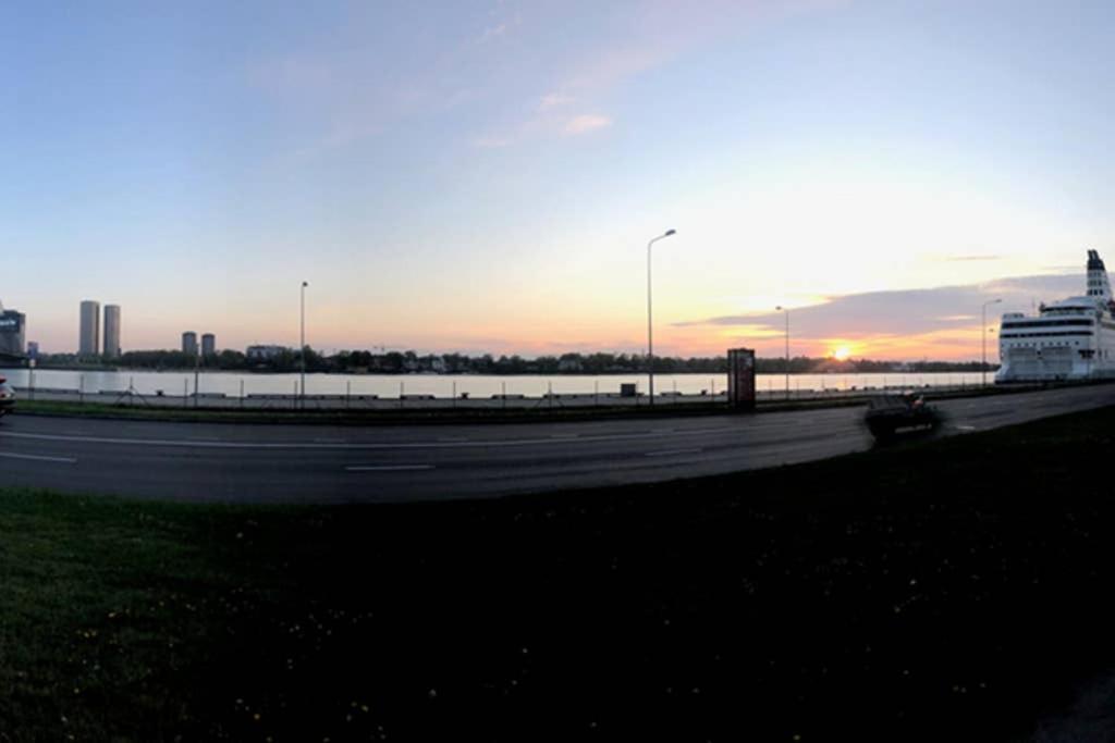 New Comfortable Apartment Nearby Promenade In 5 Minutes From Old Town Of Riga. Eksteriør billede