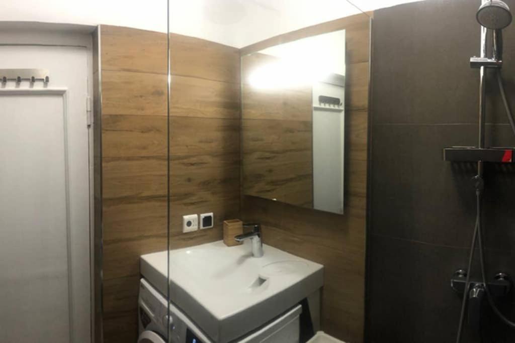New Comfortable Apartment Nearby Promenade In 5 Minutes From Old Town Of Riga. Eksteriør billede